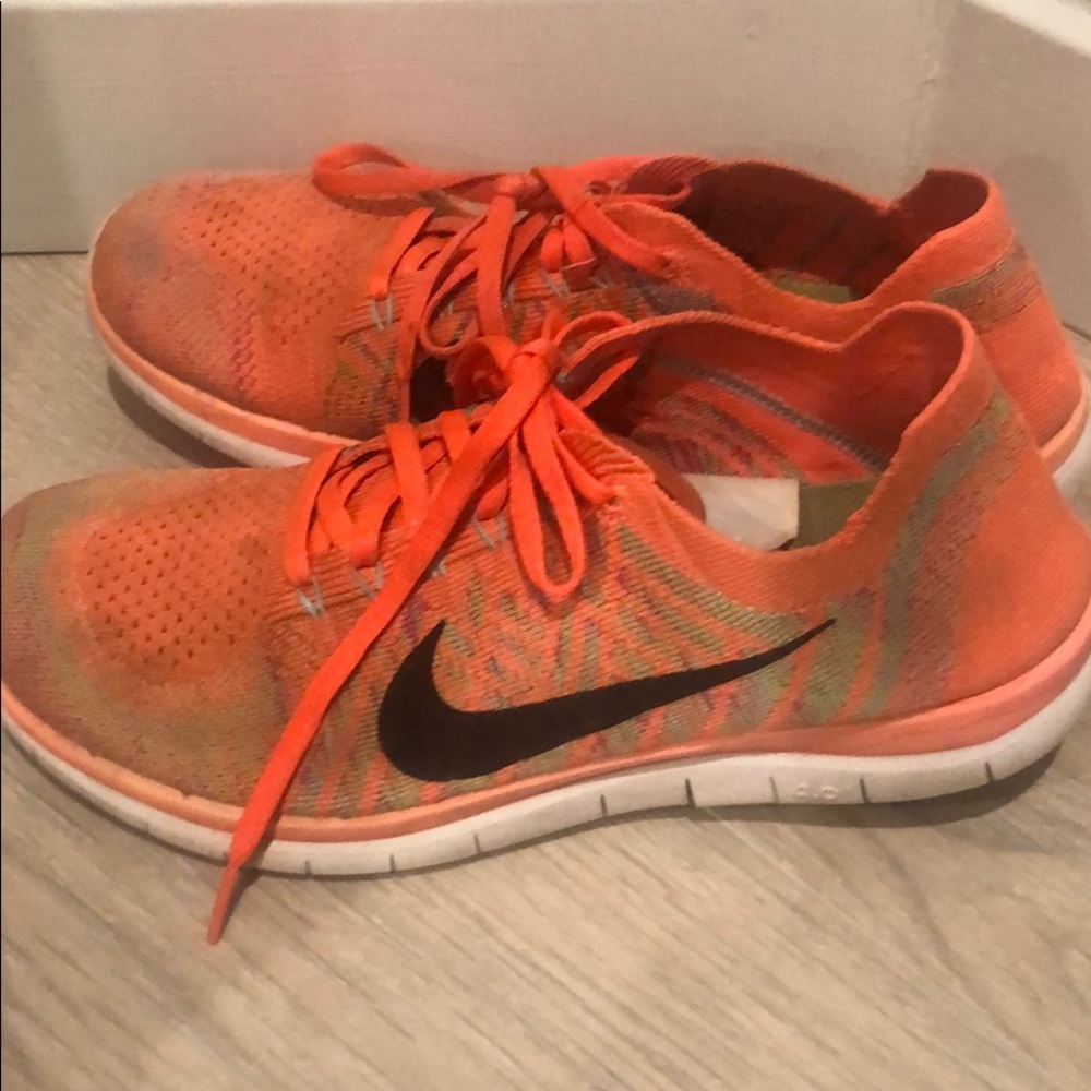 Authentic Nike Running Shoes SZ9.5  Orange - Picture 2 of 5